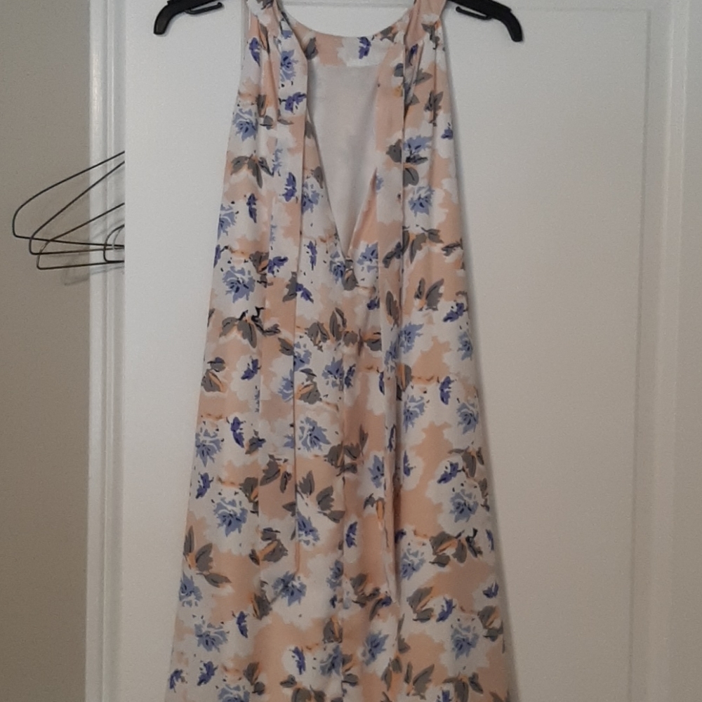 Dress - Picture 5 of 5